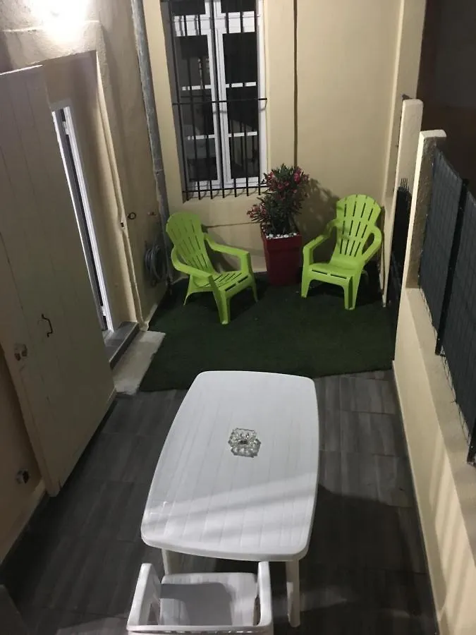 Ferienwohnung LA CASA DES PETITES MARIES terrasse clim wifi Marseilles Frankreich